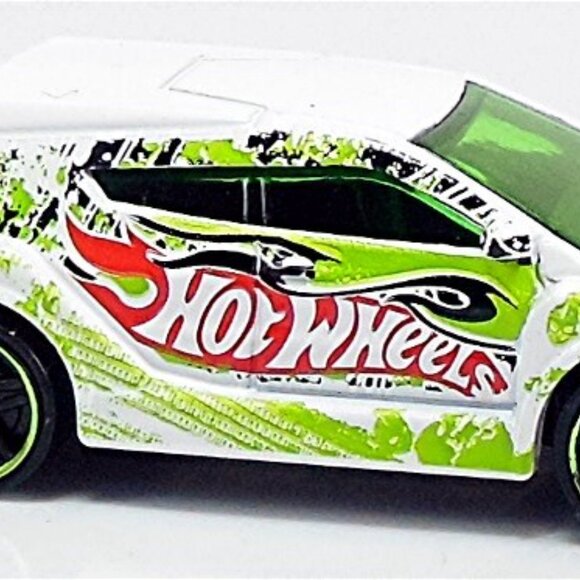 2012 Hot Wheels Loop Coupe Mattel - Picture 6 of 7